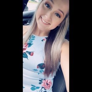 Meet your Posher, Caitlin